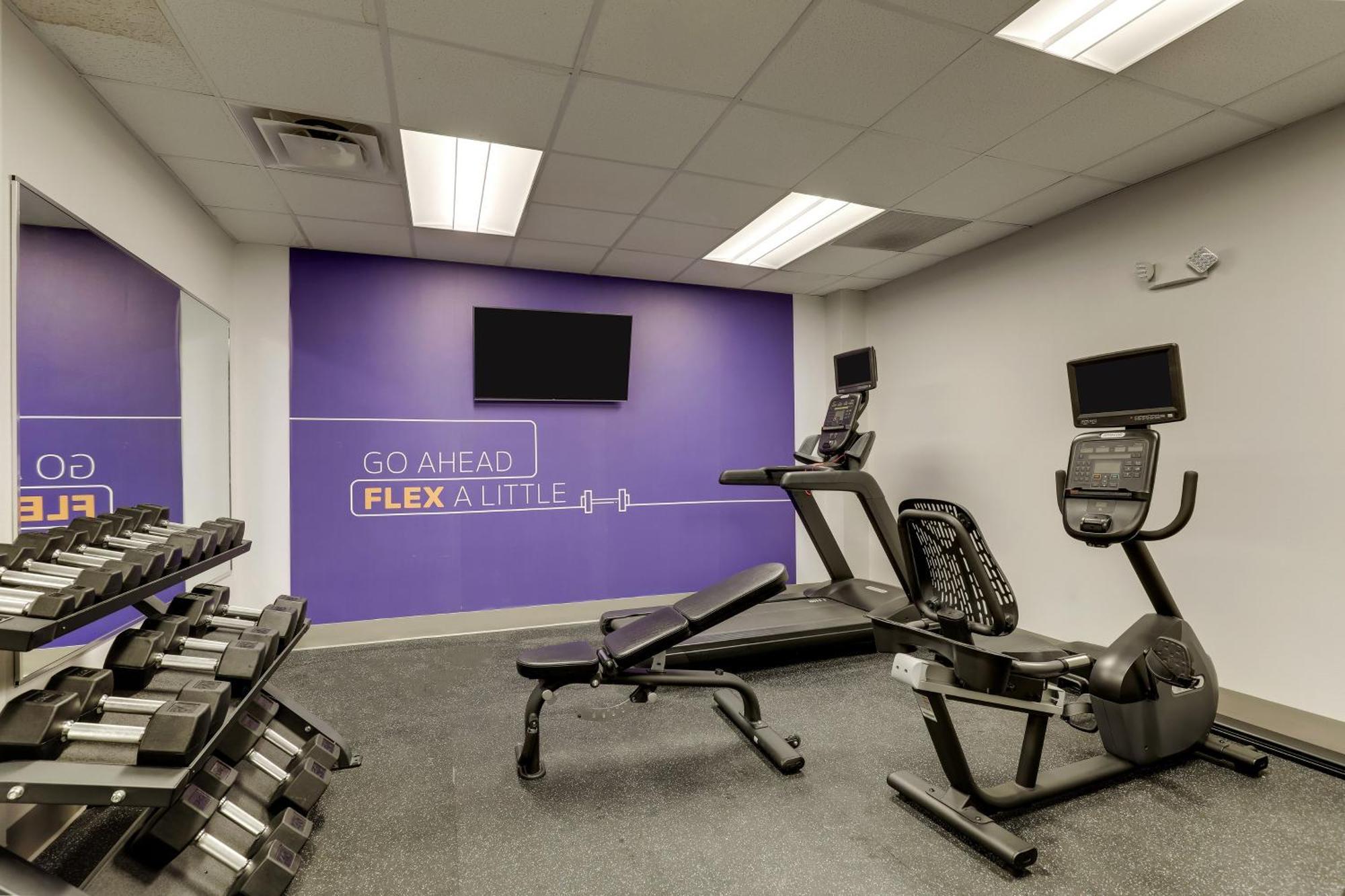 Express & By Ihg 2* Richmond