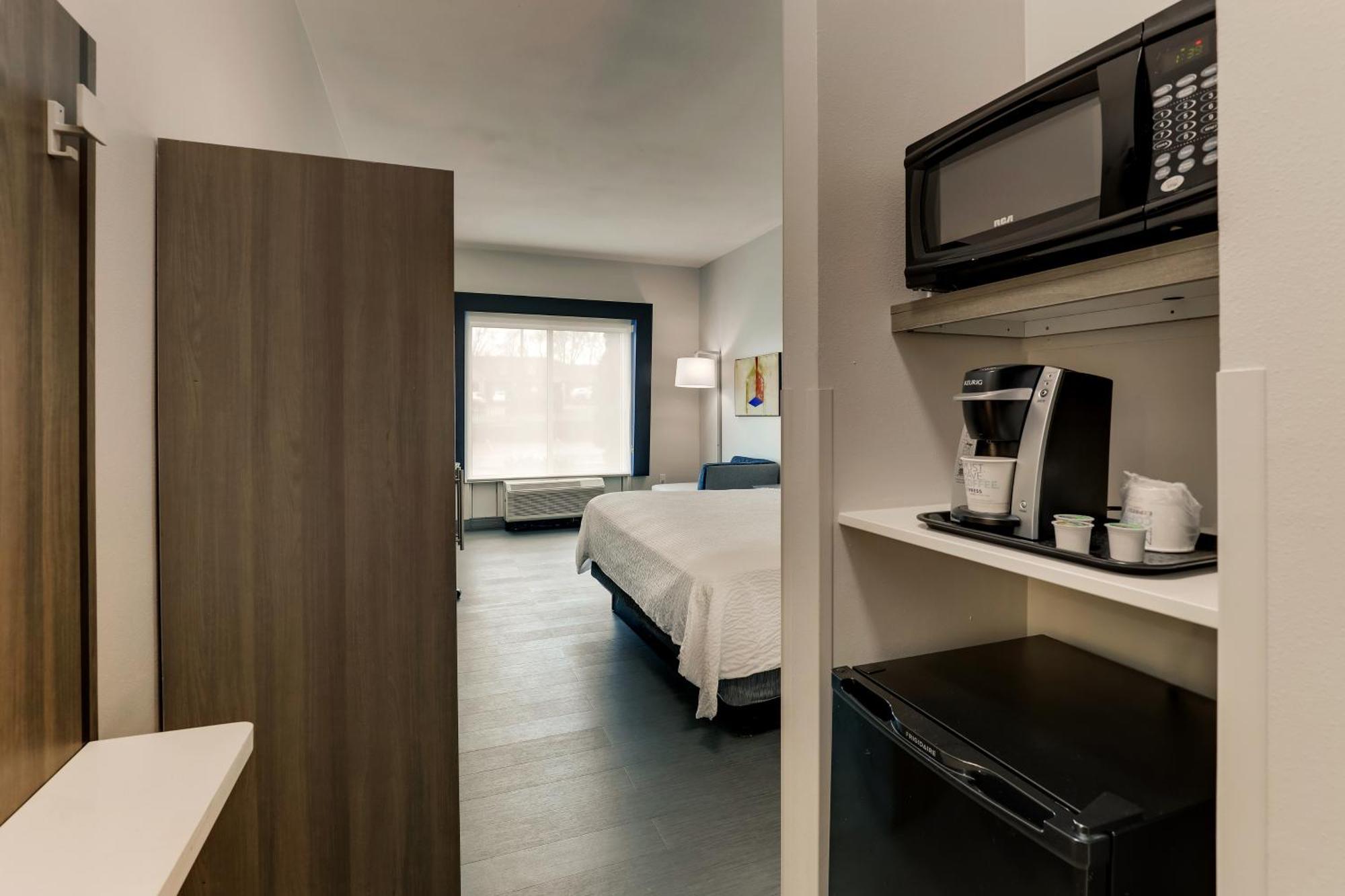 Hotel Express & By Ihg Richmond