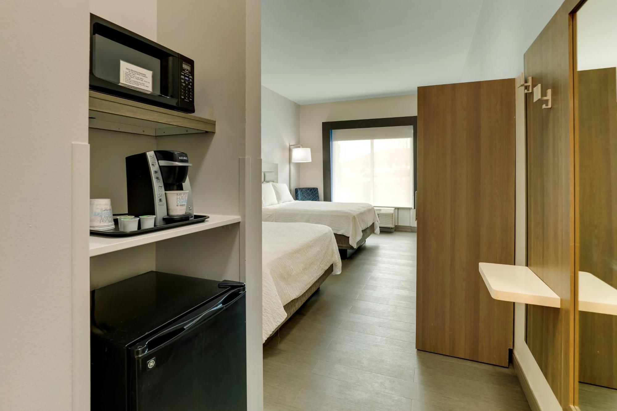 Express & By Ihg 2* Richmond