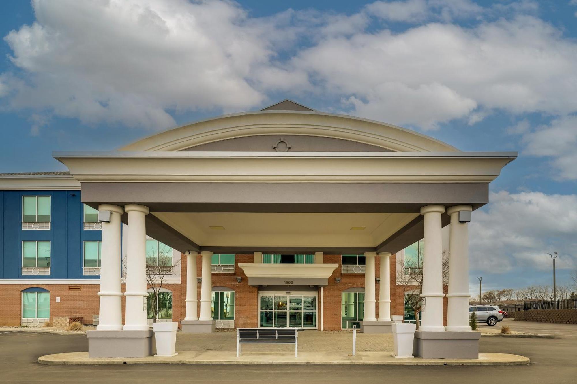 Express & By Ihg 2* Richmond