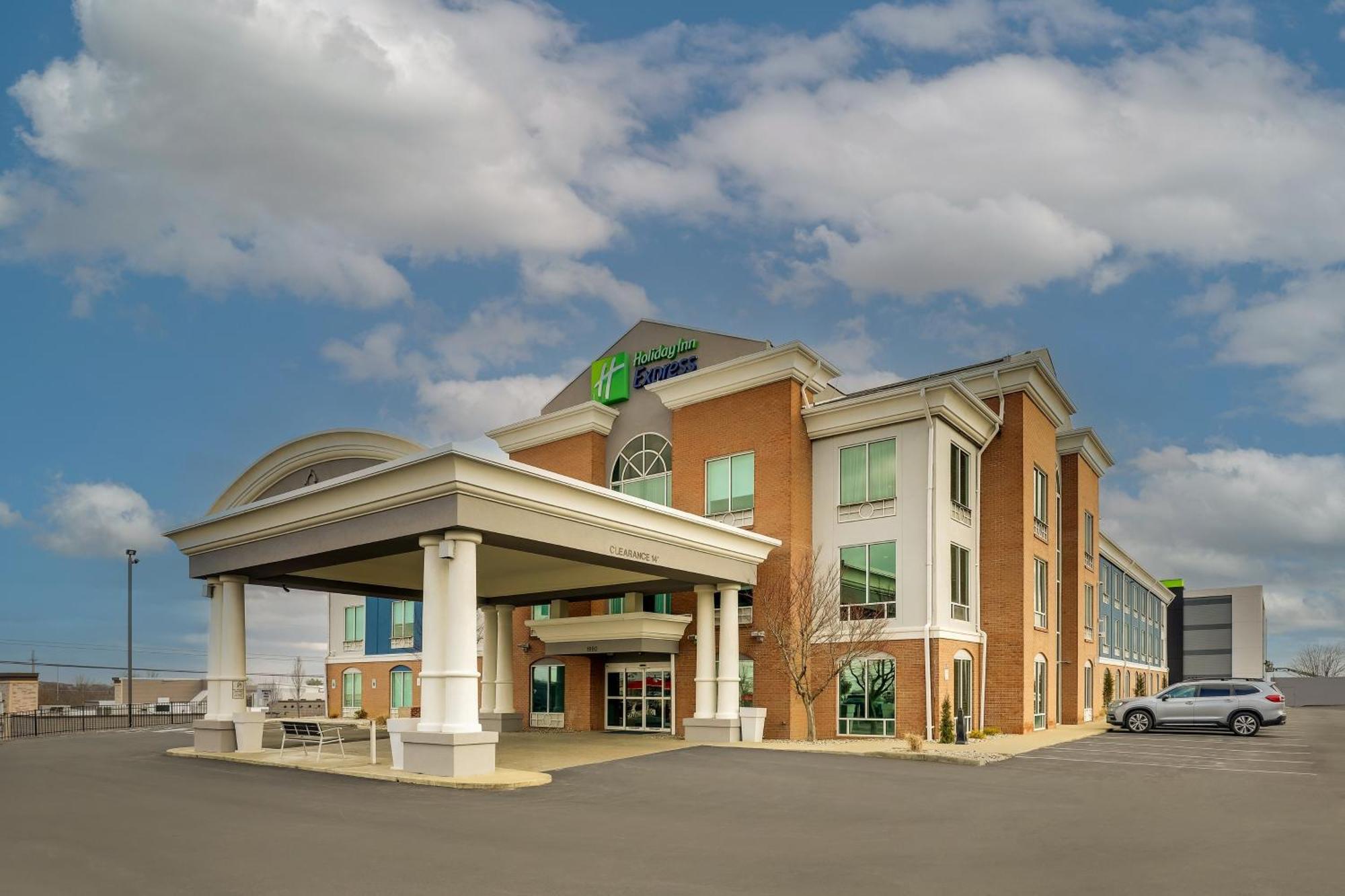 Hotel Express & By Ihg 2*