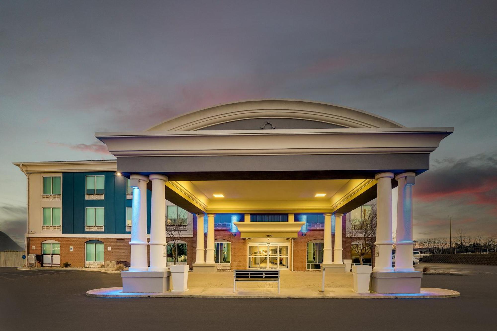 Express & By Ihg Hotel Richmond