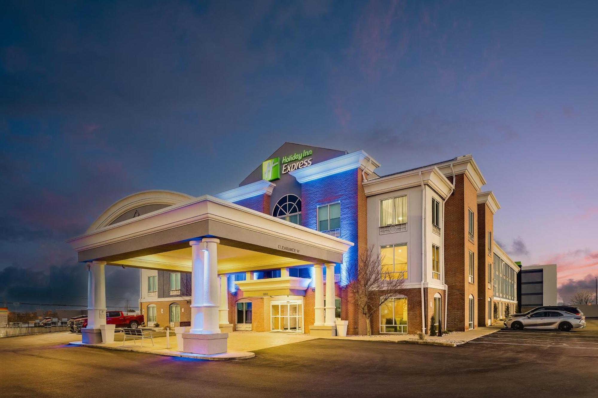 Express & By Ihg 2*