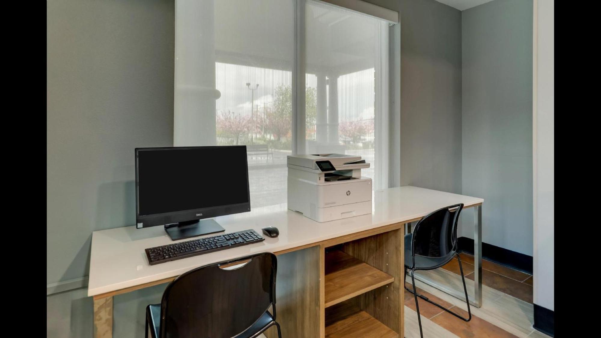Express & By Ihg Richmond