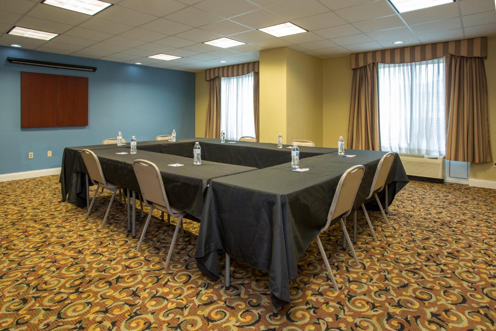 Express & By Ihg Richmond